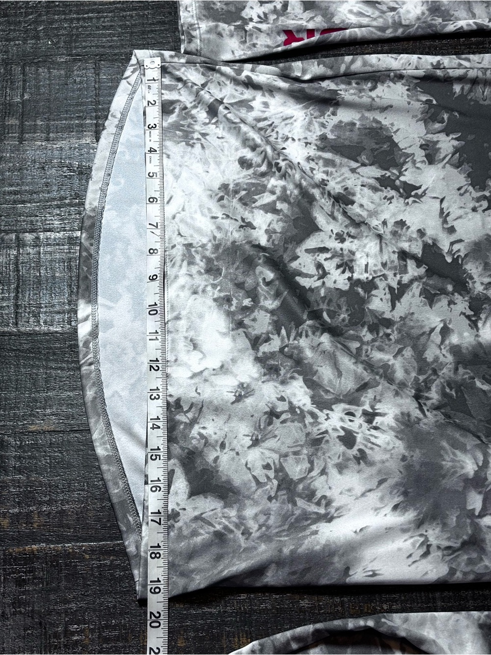 Under Armour White and Gray Camo Performance Long Sleeve with Red Logo - Picture 7 of 8